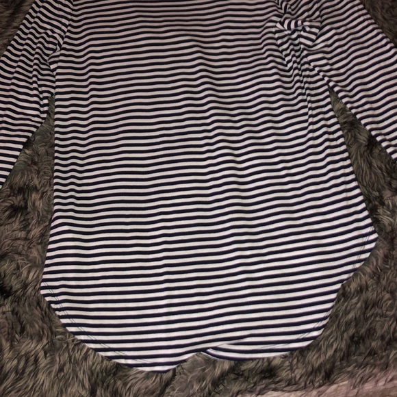 Micheal Kors flowy top - Picture 3 of 5